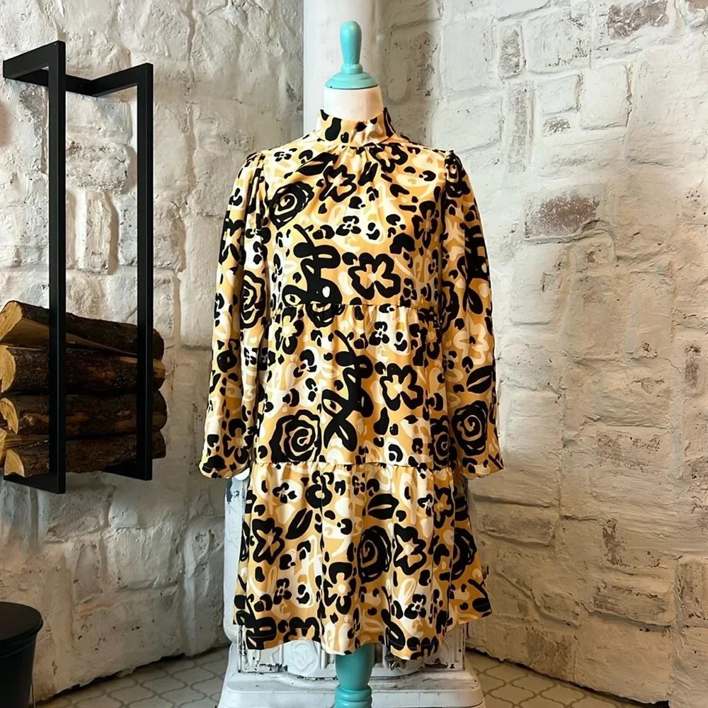 Dazey LA | Fierce Floral Cake Dress - Picture 1 of 10